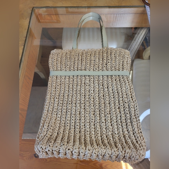 Made in Italy for Dana Woven Straw Handbag - Picture 3 of 10
